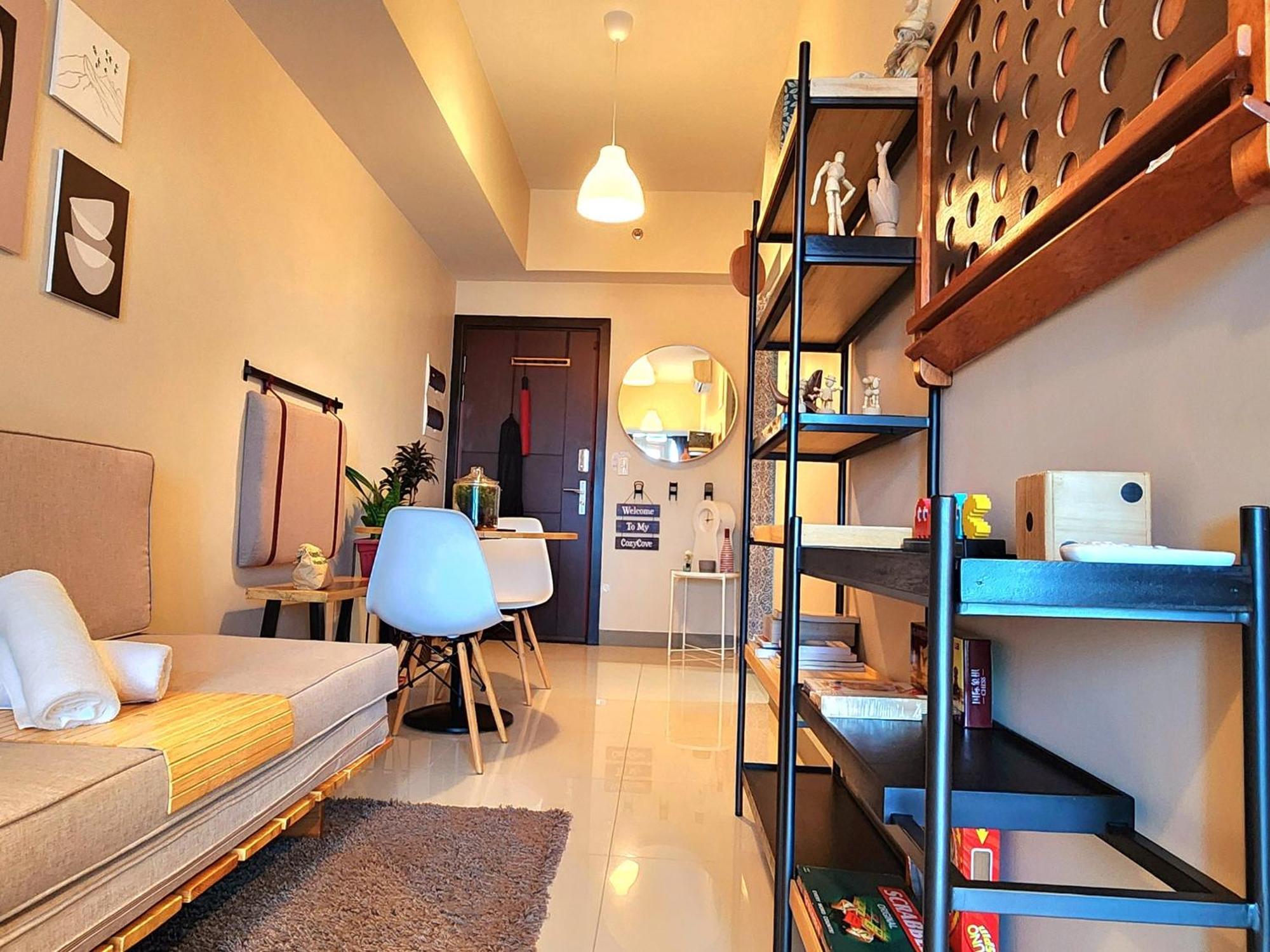 Spacious 7U Homey Unit Steps Away From Uptown Mall And Mitsukoshi Mall Free Parking With Washer Manila Bagian luar foto